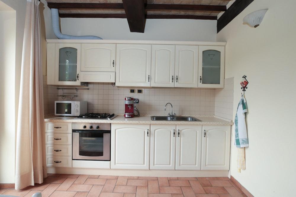 Il Castellaro Country House Перуджа Екстериор снимка